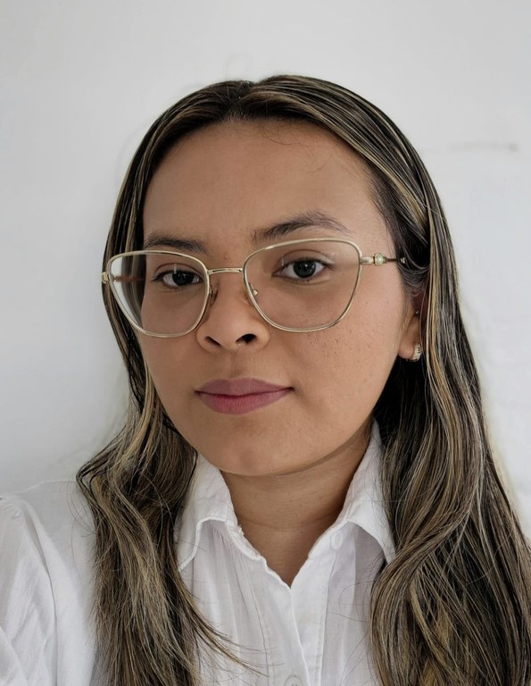 Aline Castilho Campos.jpg Aline Castilho Campos.jpg